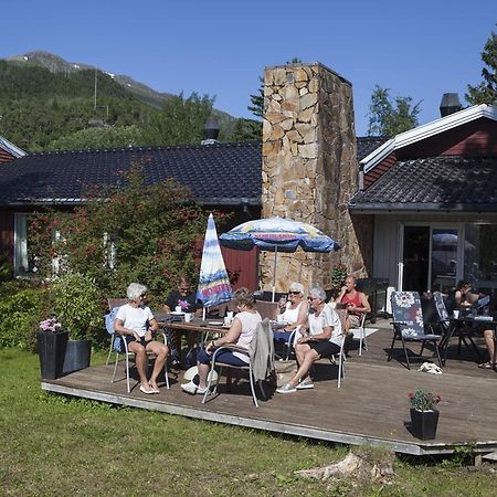Stetind Hotel Kjøpsvik Екстериор снимка